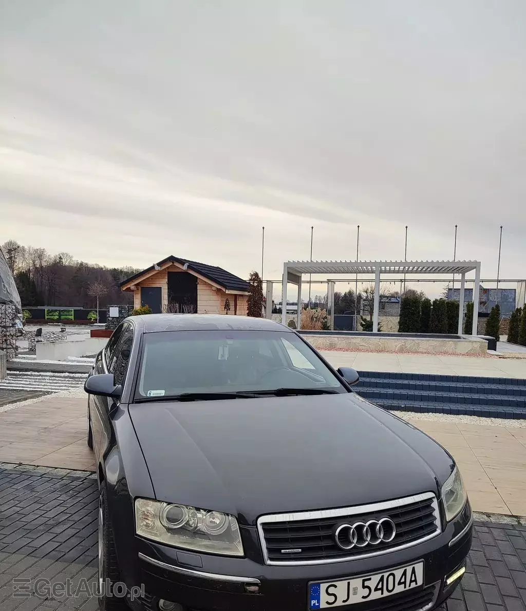 AUDI A8 