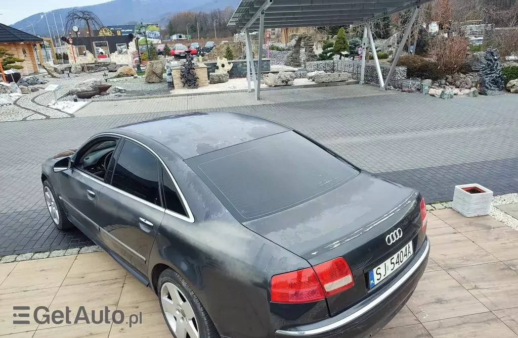 AUDI A8 