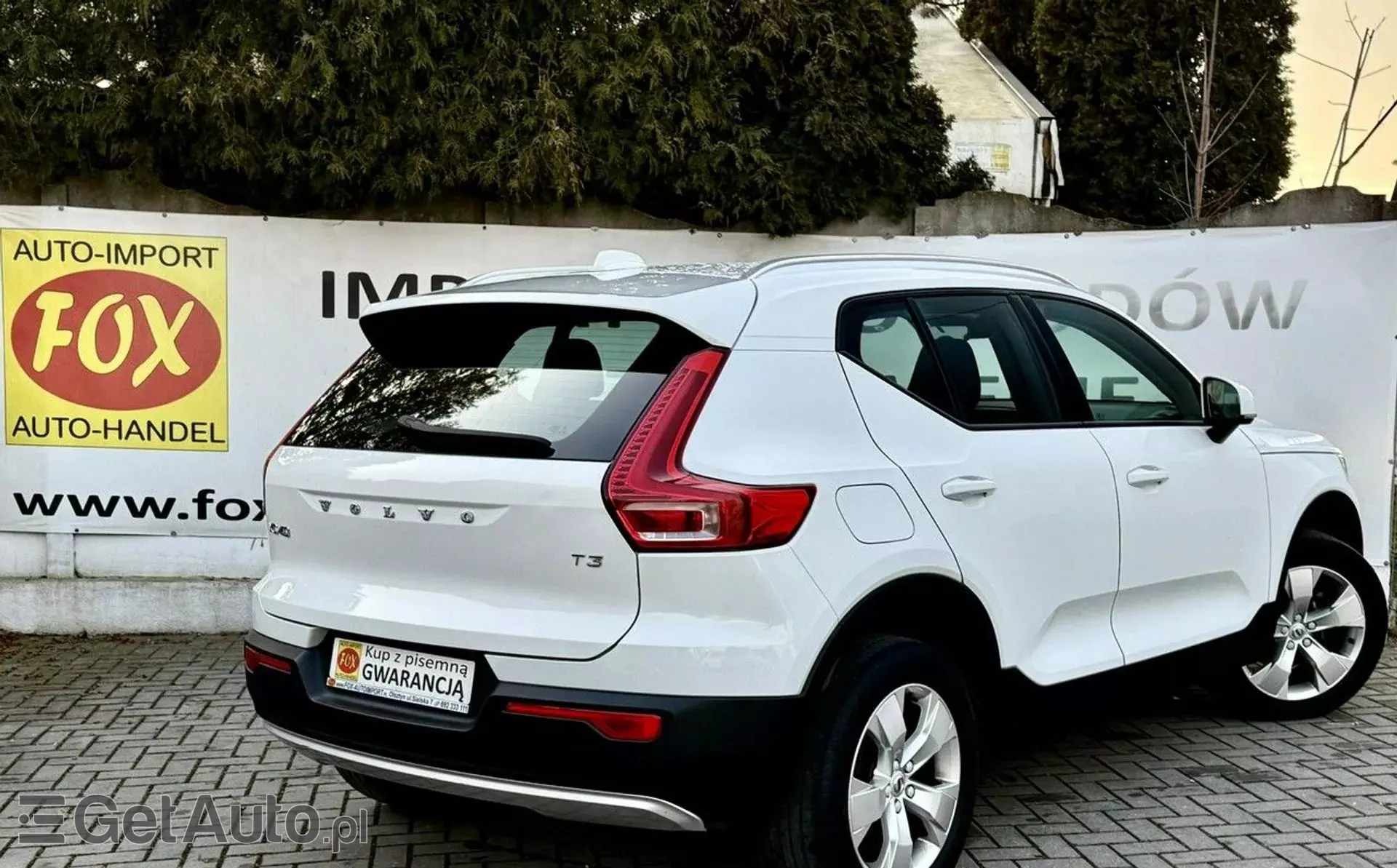VOLVO XC40 