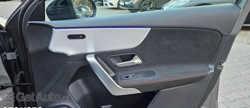 MERCEDES-BENZ Klasa A 200 AMG Line