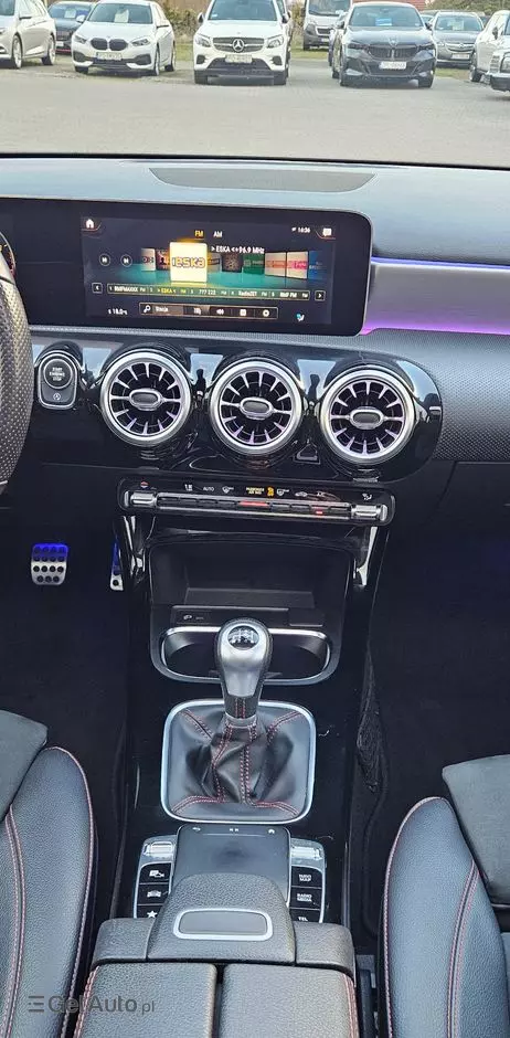 MERCEDES-BENZ Klasa A 200 AMG Line