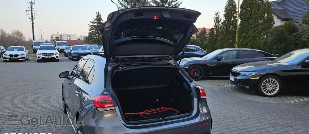MERCEDES-BENZ Klasa A 200 AMG Line
