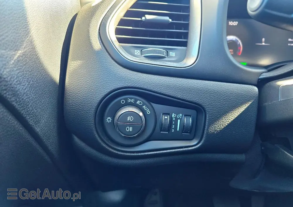 JEEP Renegade 1.5 T4 mHEV Altitude FWD S&S DCT