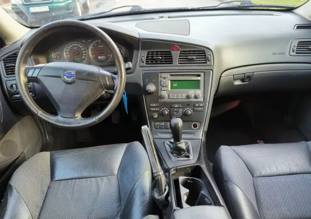 VOLVO S60 2.4 Edition