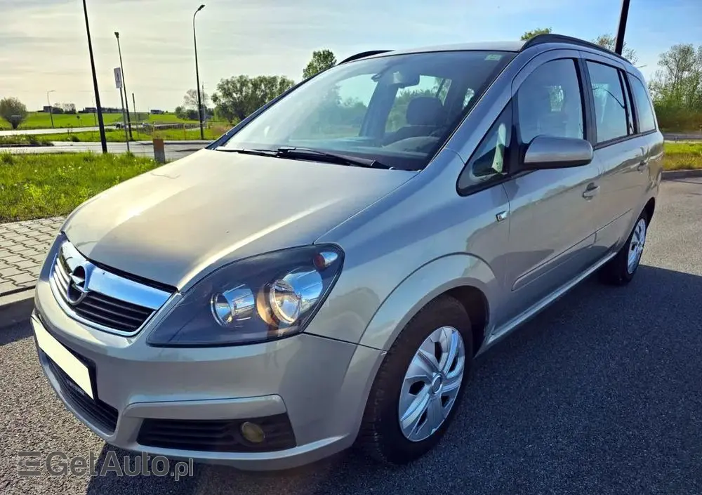OPEL Zafira 1.8 Cosmo