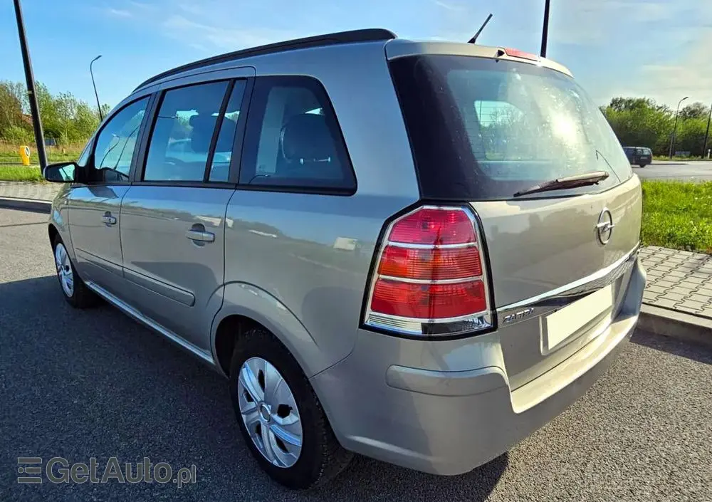 OPEL Zafira 1.8 Cosmo