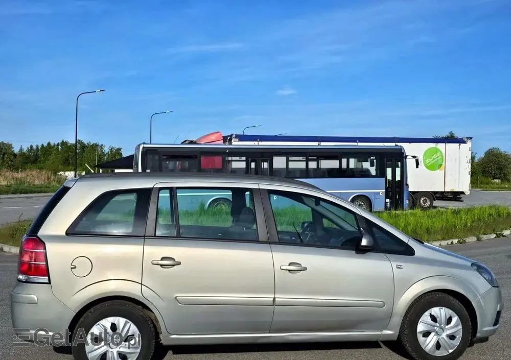 OPEL Zafira 1.8 Cosmo