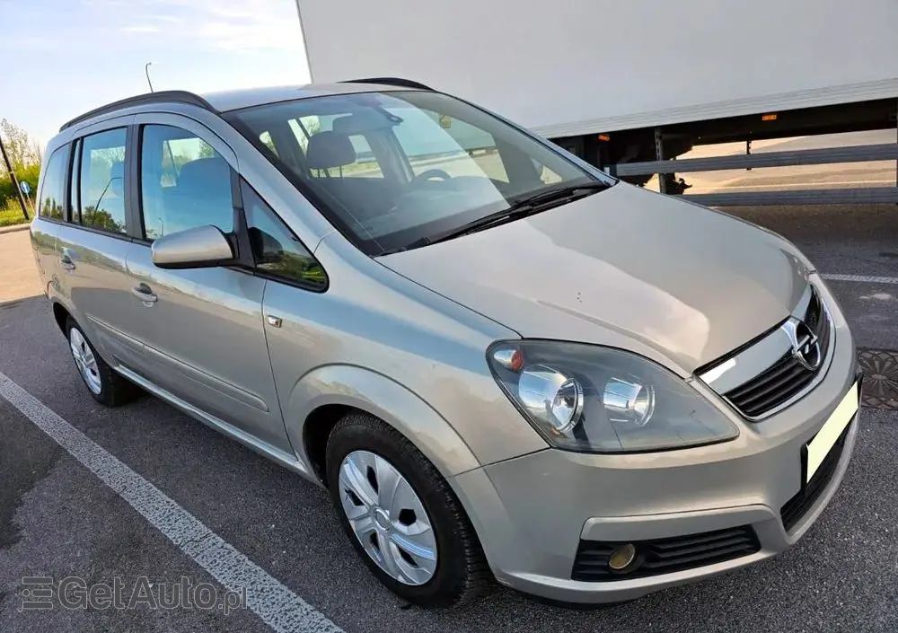 OPEL Zafira 1.8 Cosmo