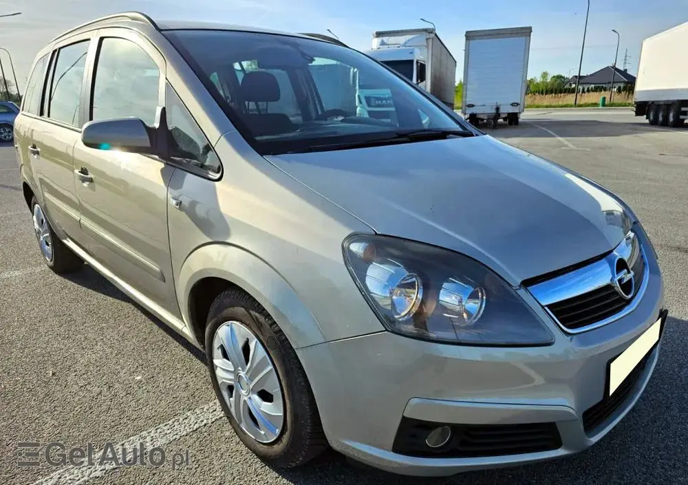 OPEL Zafira 1.8 Cosmo