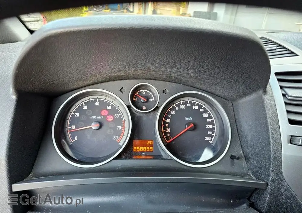 OPEL Zafira 1.8 Cosmo