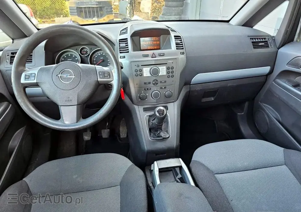 OPEL Zafira 1.8 Cosmo