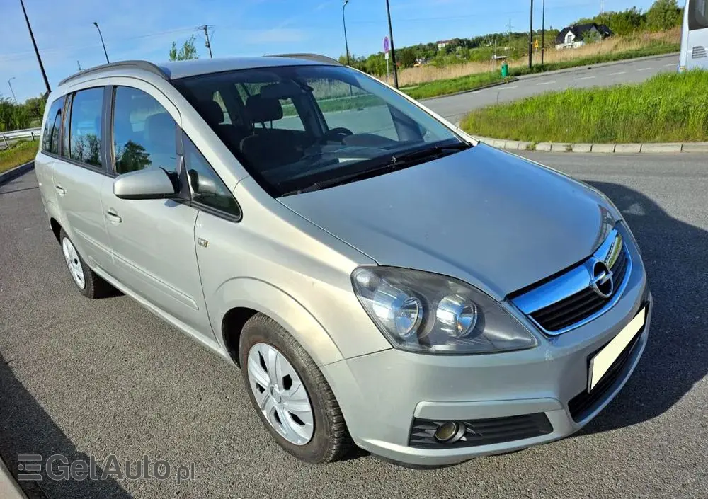 OPEL Zafira 1.8 Cosmo