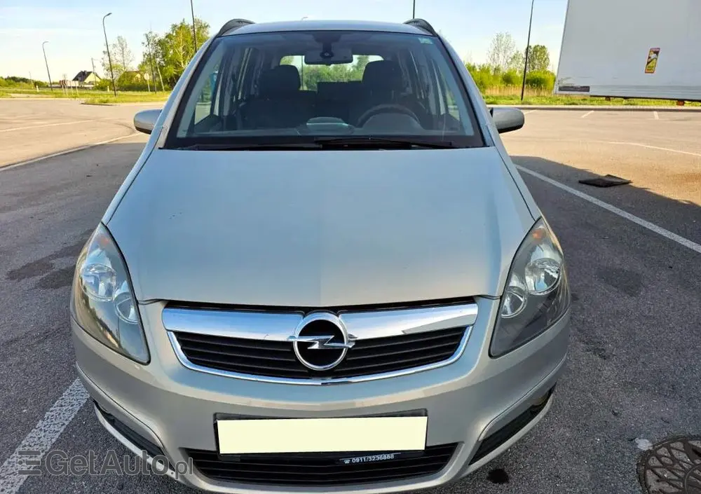 OPEL Zafira 1.8 Cosmo