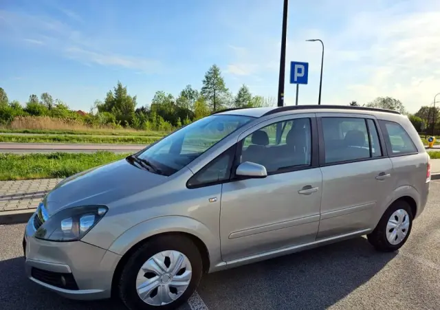 OPEL Zafira 1.8 Cosmo