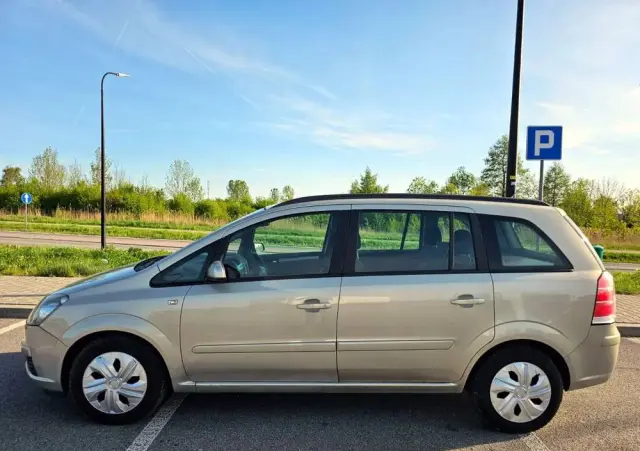OPEL Zafira 1.8 Cosmo