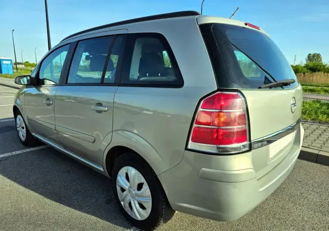 OPEL Zafira 1.8 Cosmo