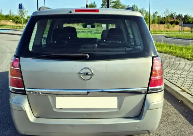OPEL Zafira 1.8 Cosmo
