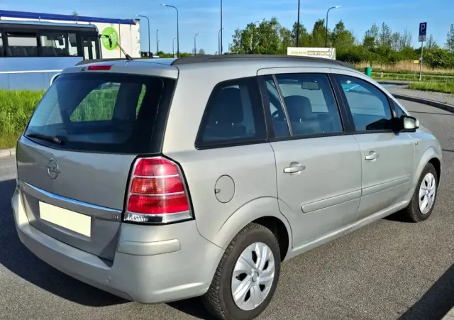 OPEL Zafira 1.8 Cosmo
