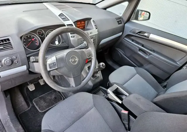 OPEL Zafira 1.8 Cosmo