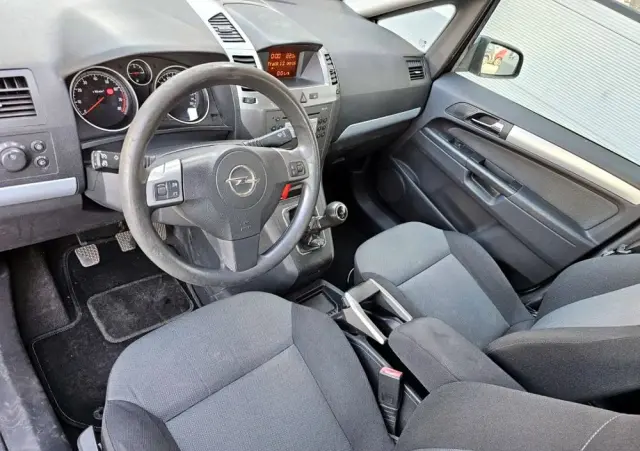 OPEL Zafira 1.8 Cosmo