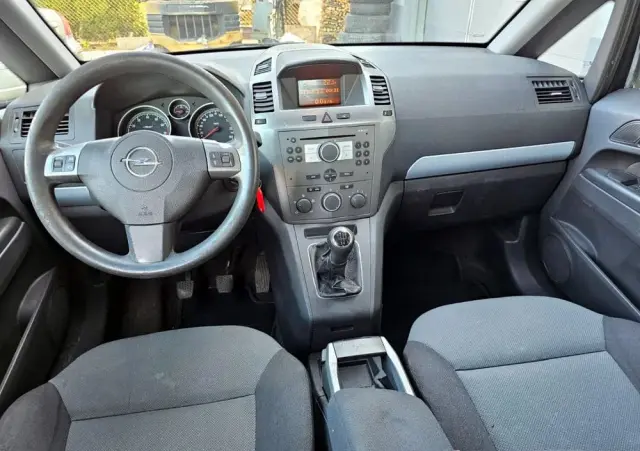OPEL Zafira 1.8 Cosmo