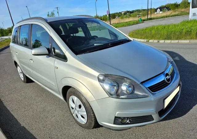 OPEL Zafira 1.8 Cosmo