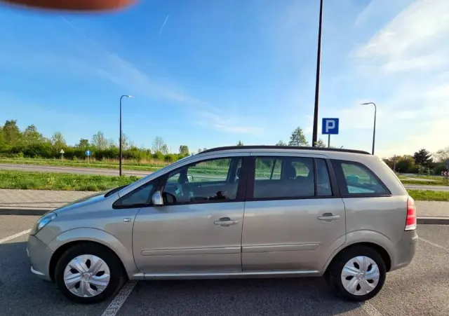 OPEL Zafira 1.8 Cosmo