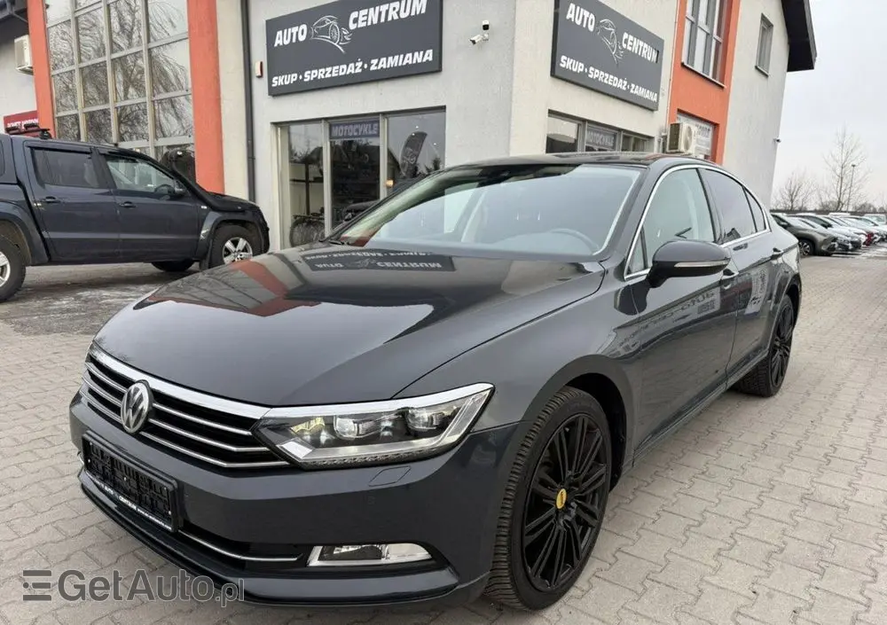 VOLKSWAGEN Passat 1.6 TDI SCR DSG Comfortline