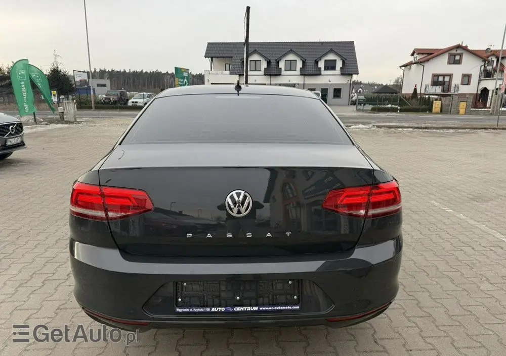 VOLKSWAGEN Passat 1.6 TDI SCR DSG Comfortline