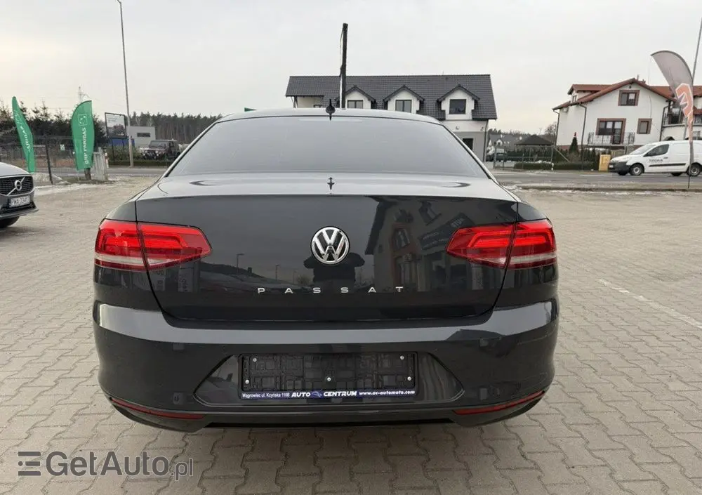 VOLKSWAGEN Passat 1.6 TDI SCR DSG Comfortline