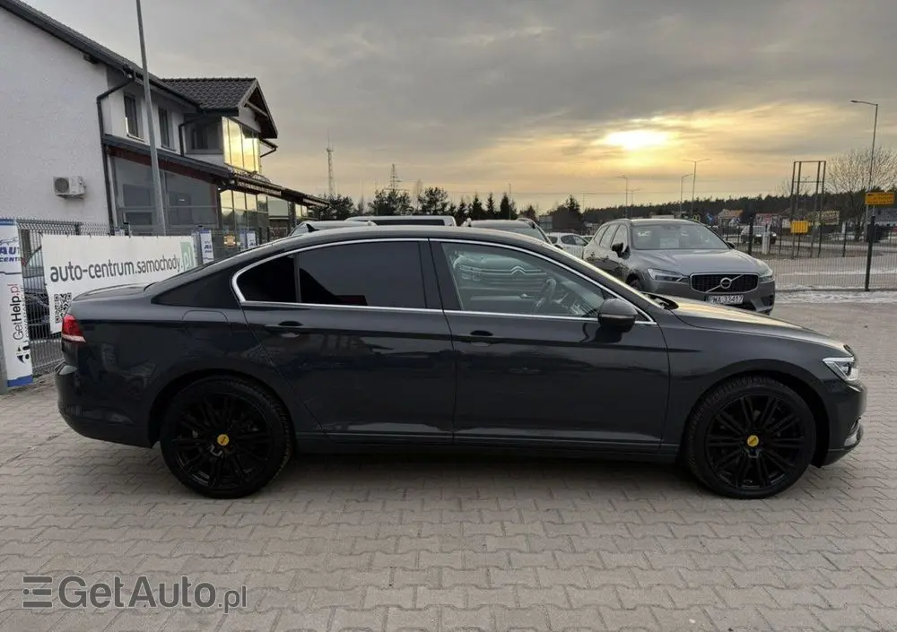 VOLKSWAGEN Passat 1.6 TDI SCR DSG Comfortline