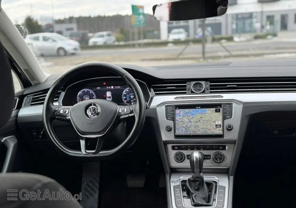 VOLKSWAGEN Passat 1.6 TDI SCR DSG Comfortline