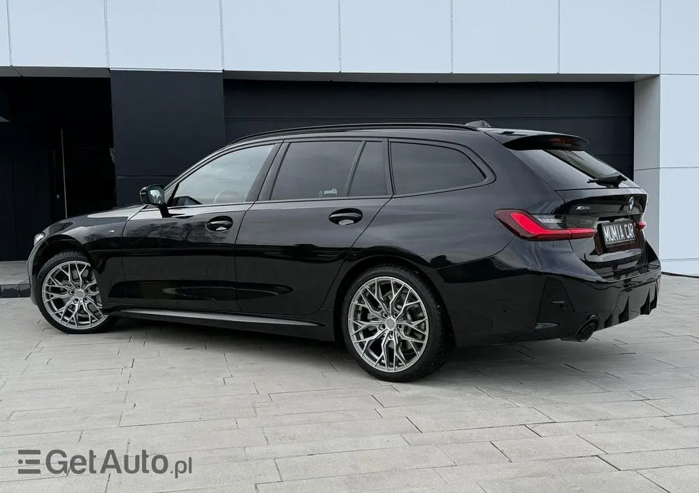 BMW Seria 3 330i xDrive M Sport sport