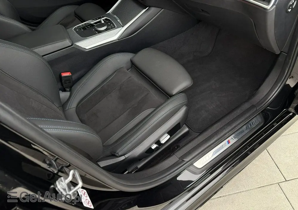 BMW Seria 3 330i xDrive M Sport sport
