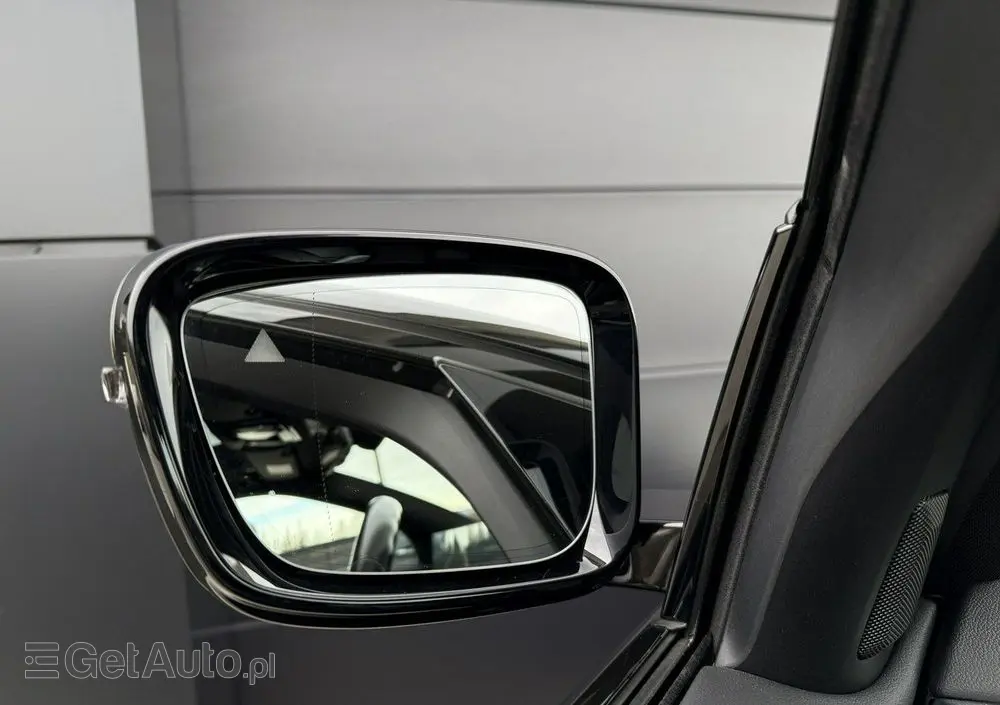 BMW Seria 3 330i xDrive M Sport sport