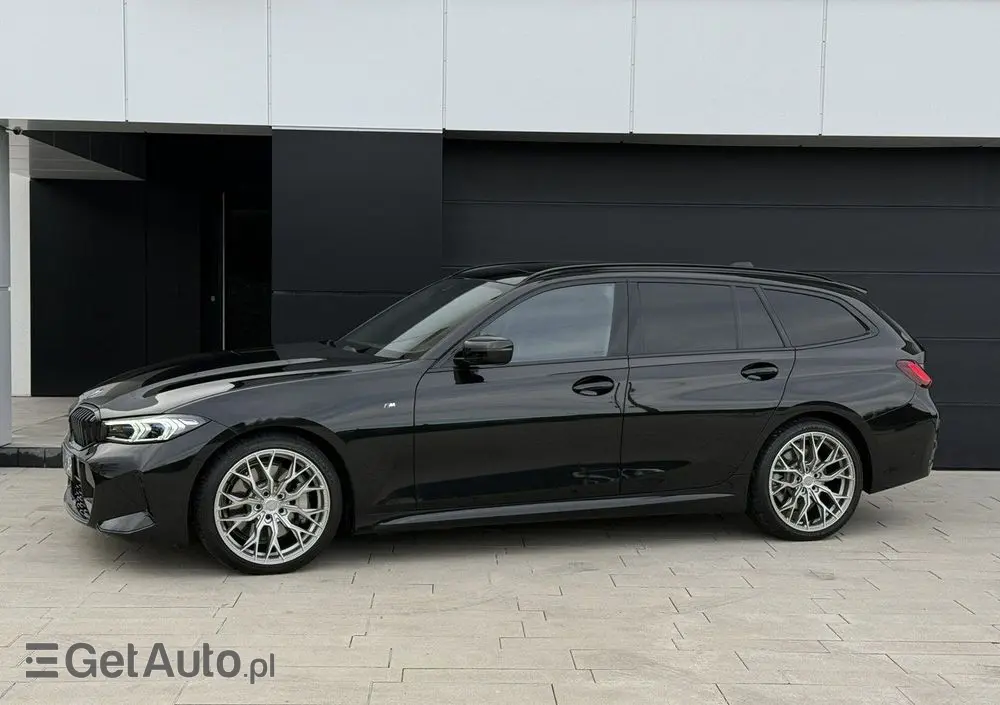 BMW Seria 3 330i xDrive M Sport sport