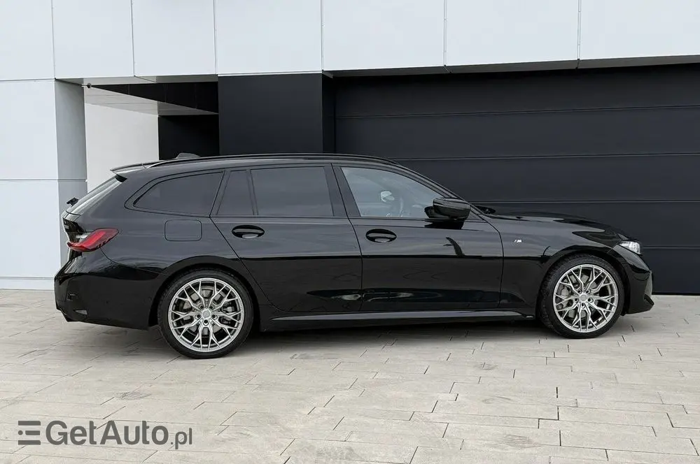 BMW Seria 3 330i xDrive M Sport sport