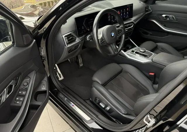BMW Seria 3 330i xDrive M Sport sport