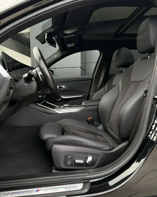 BMW Seria 3 330i xDrive M Sport sport