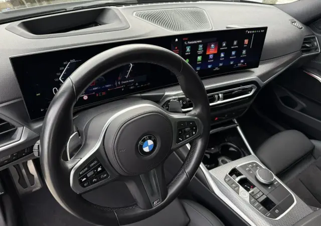 BMW Seria 3 330i xDrive M Sport sport