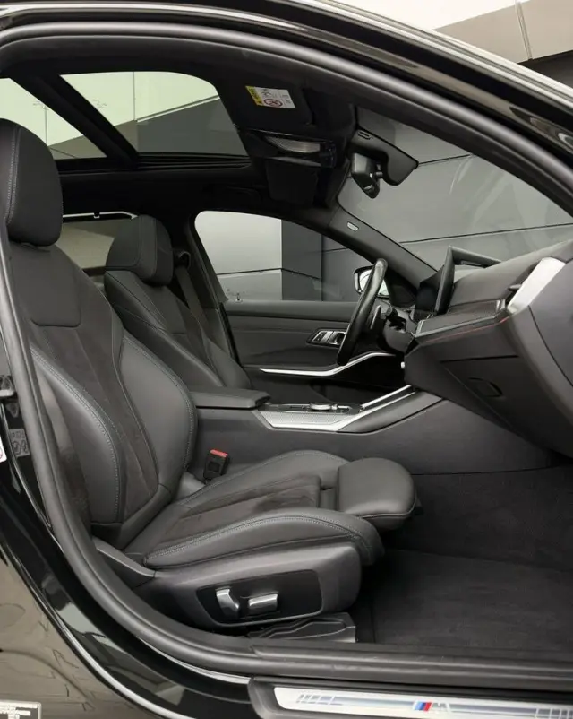 BMW Seria 3 330i xDrive M Sport sport