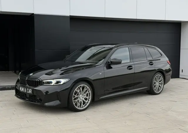 BMW Seria 3 330i xDrive M Sport sport