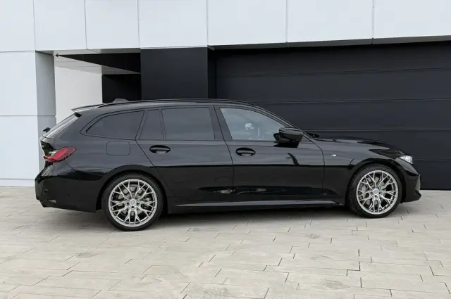 BMW Seria 3 330i xDrive M Sport sport