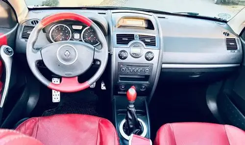 RENAULT Megane 