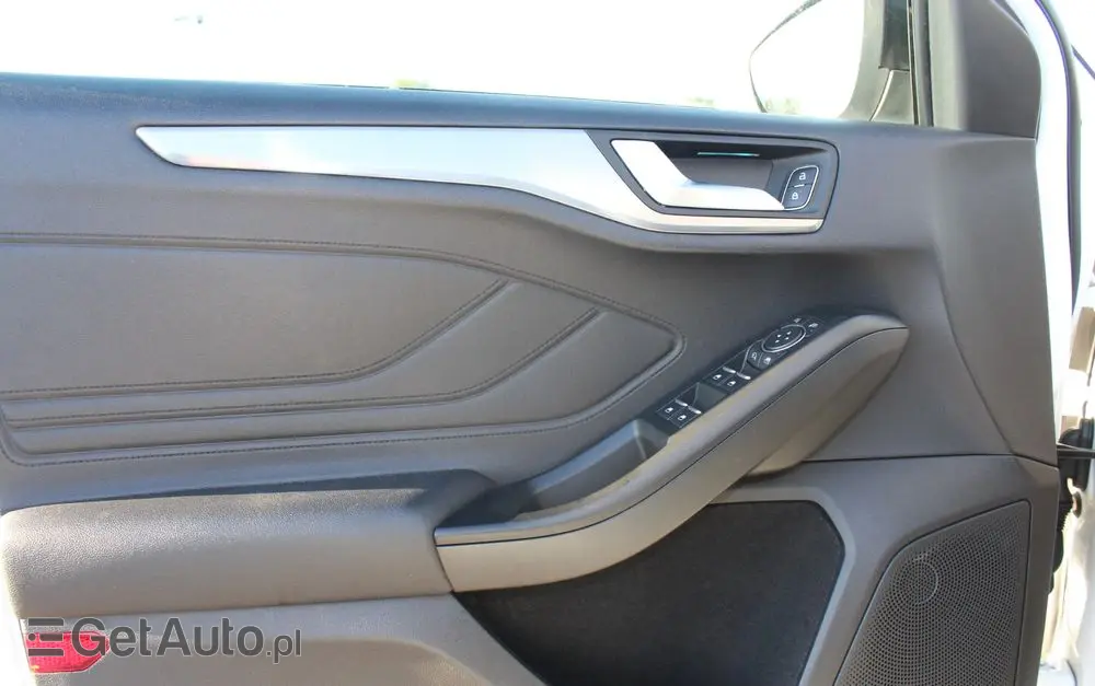 FORD Focus 1.0 EcoBoost Titanium
