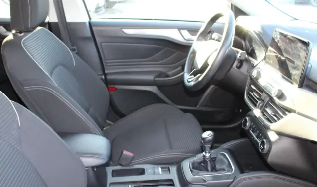 FORD Focus 1.0 EcoBoost Titanium