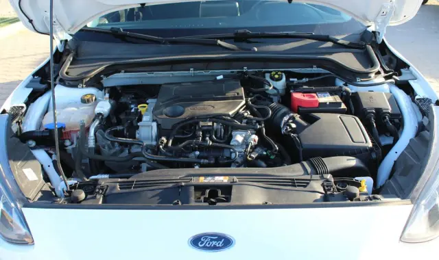 FORD Focus 1.0 EcoBoost Titanium