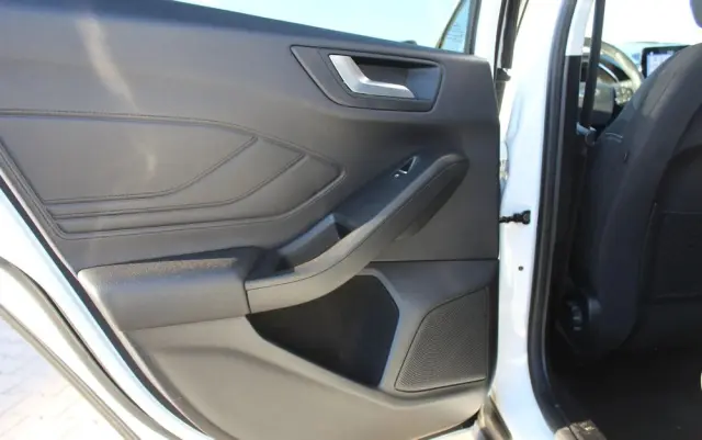 FORD Focus 1.0 EcoBoost Titanium