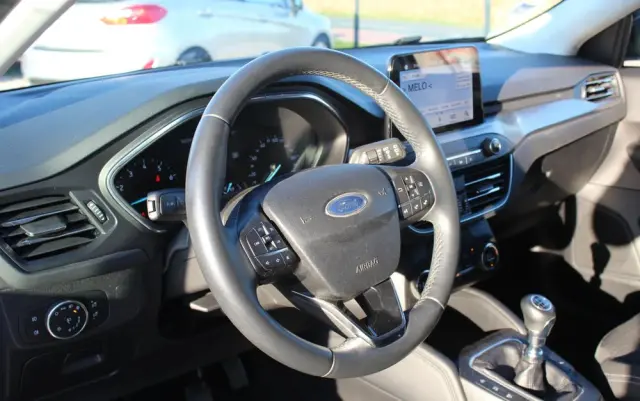 FORD Focus 1.0 EcoBoost Titanium