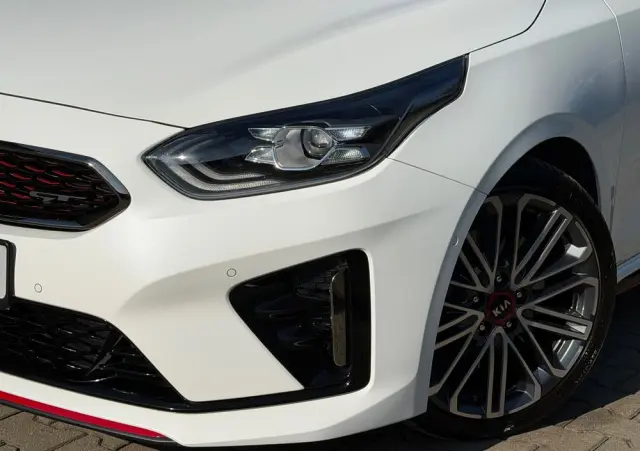 KIA Ceed 1.6 T-GDI GT-Challenge